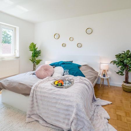 Eg Links-Wunderschoene 70M Grosse 2-Zimmer City Wohnung Naehe Salzburg Freilassing Luaran gambar